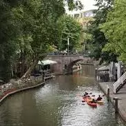 image b